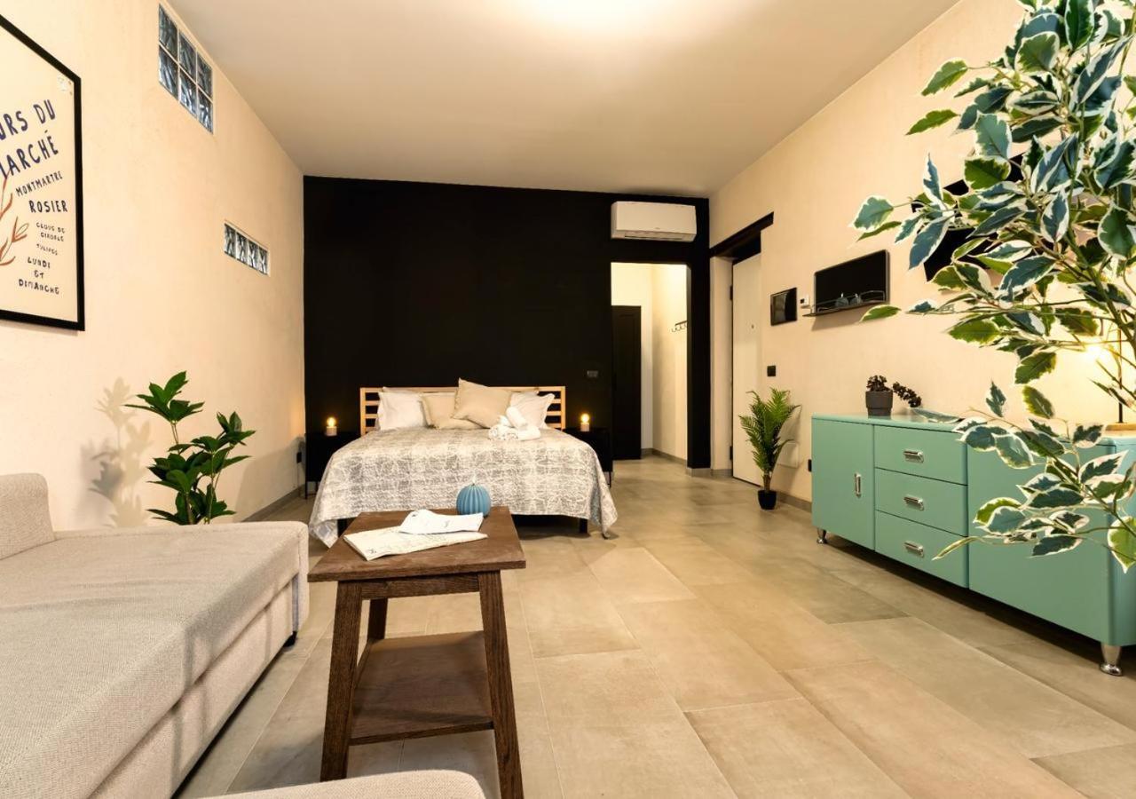 Residence La Corte - Bilocale 3 Новара Екстер'єр фото